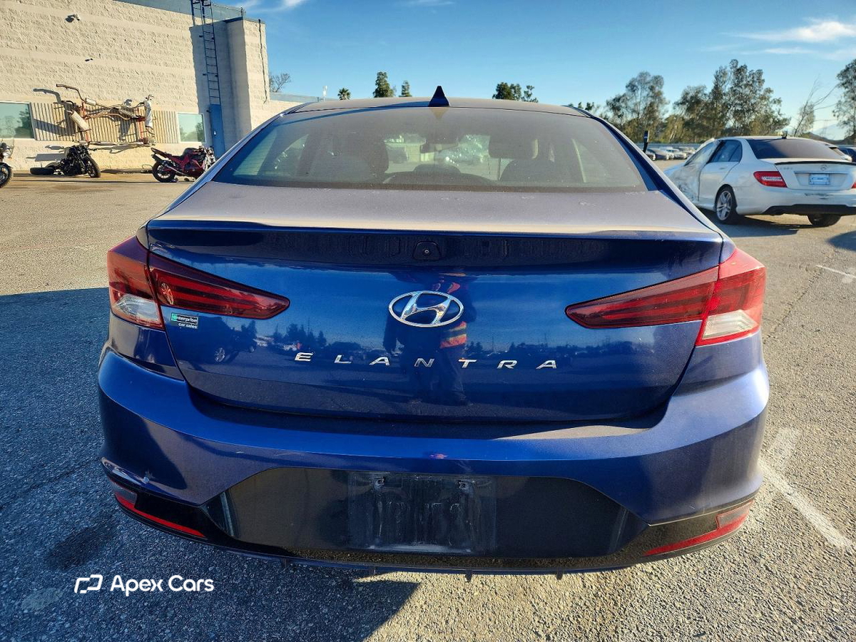 Hyundai Elantra 2020