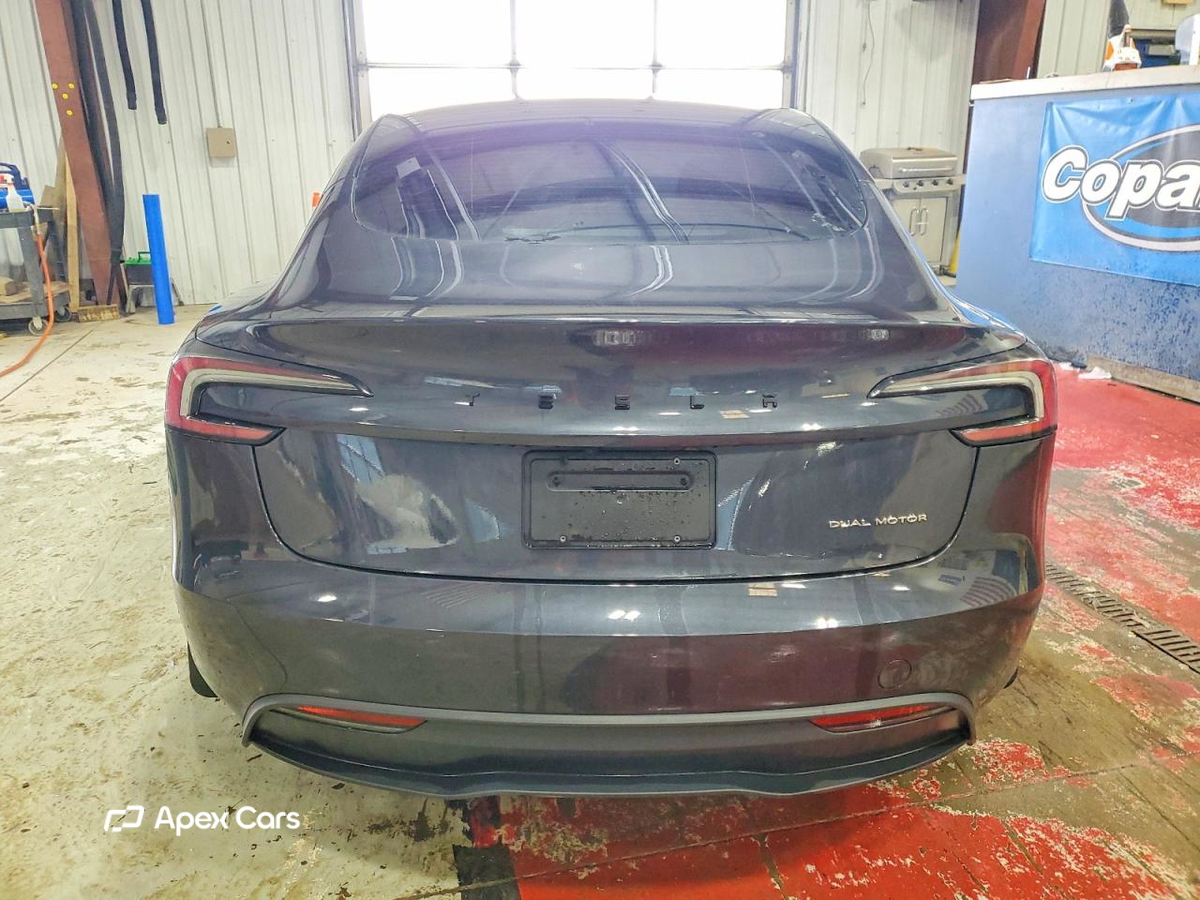 Tesla Model 3 2024