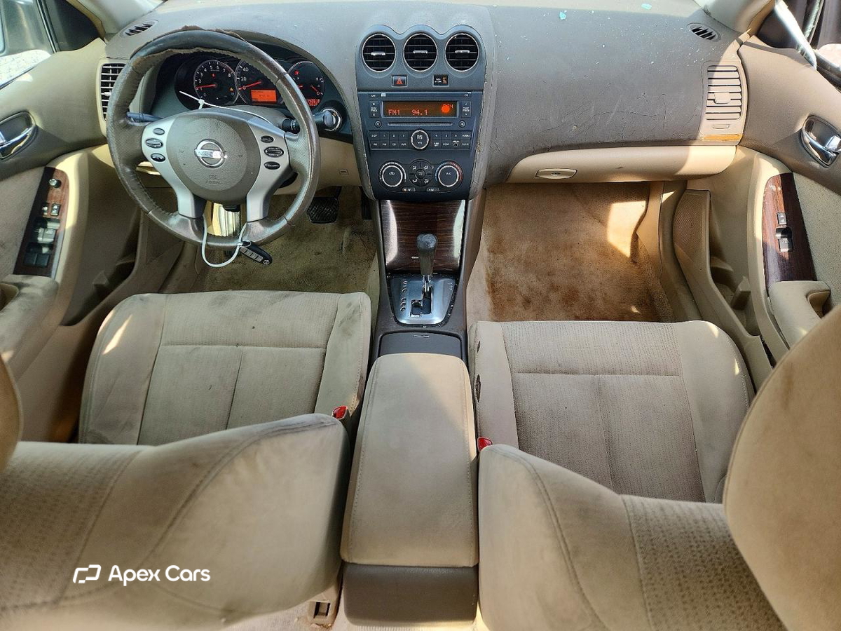 Nissan Altima 2011