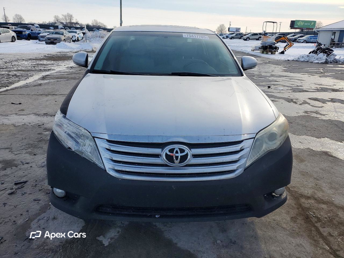 Toyota Avalon 2012