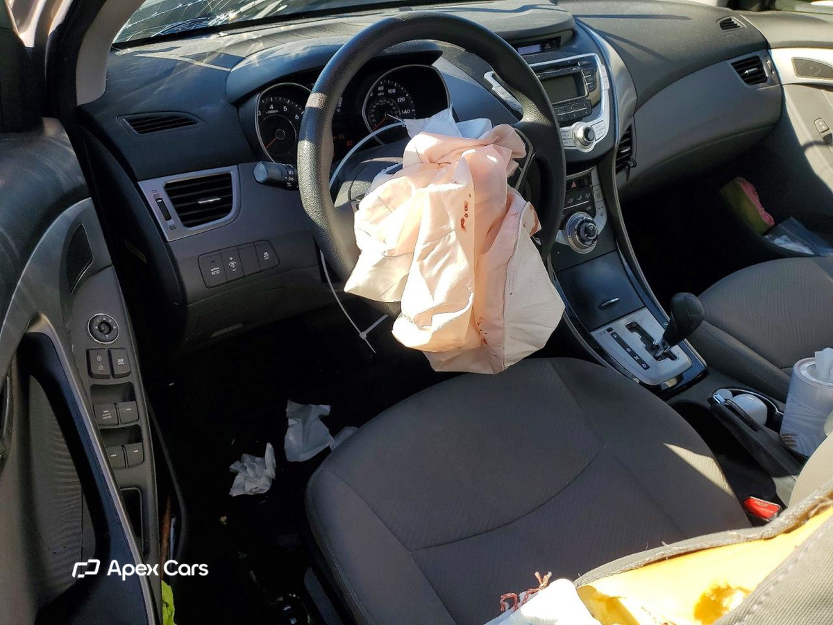 Hyundai Elantra 2013