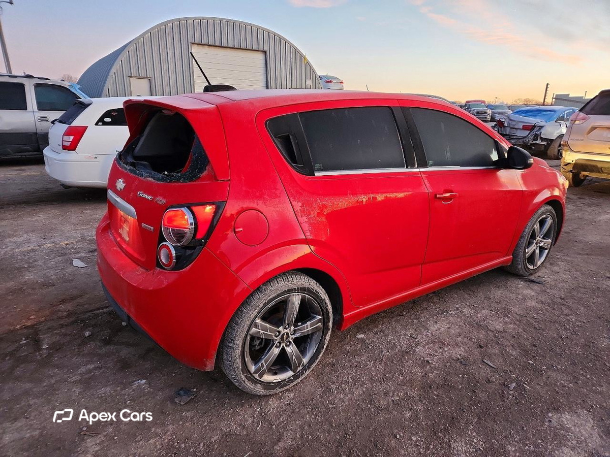 Chevrolet Sonic 2015