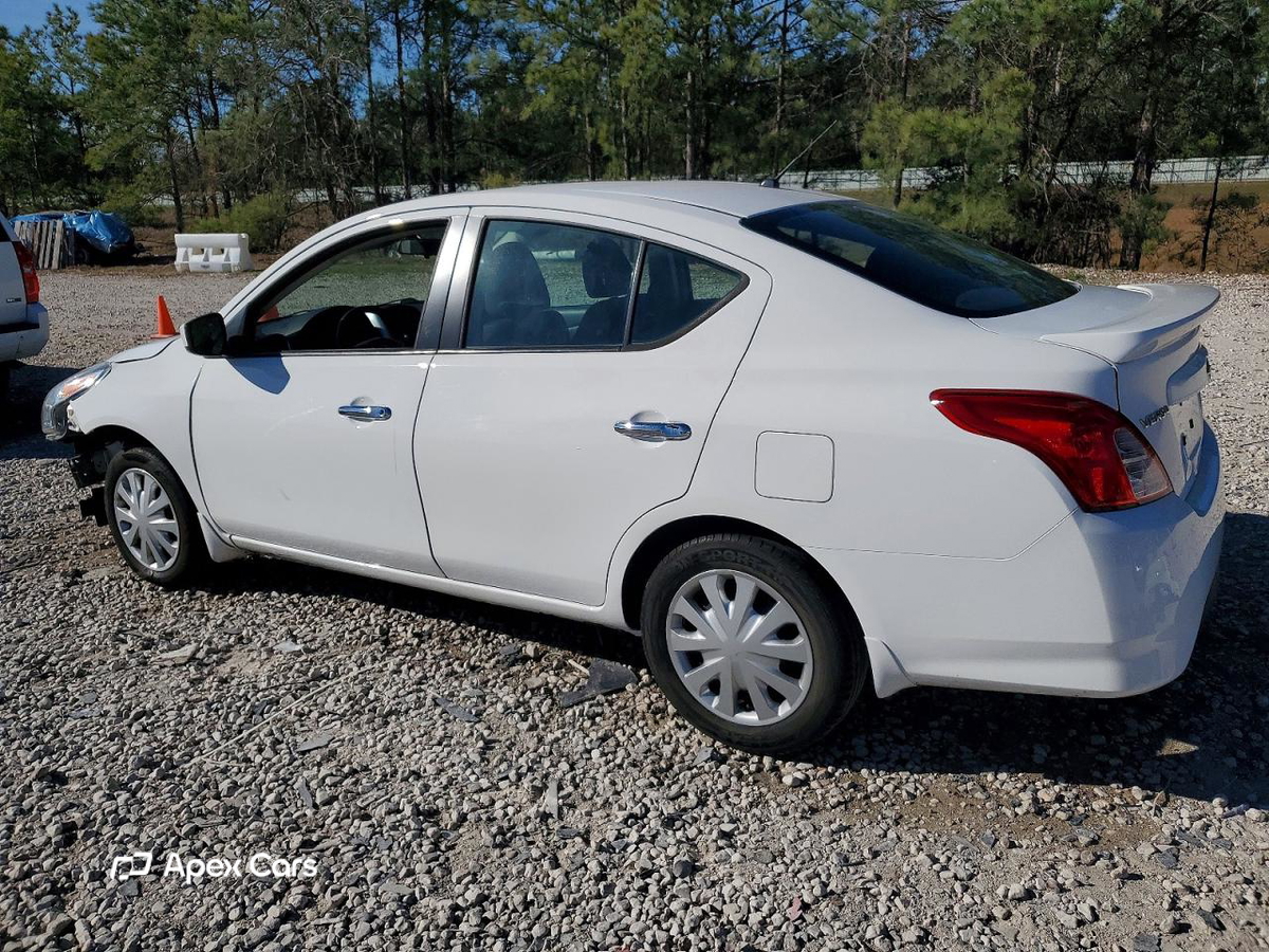 Nissan Versa 2019