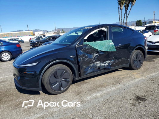 Tesla Model Y 2026 - Image 1 of 12