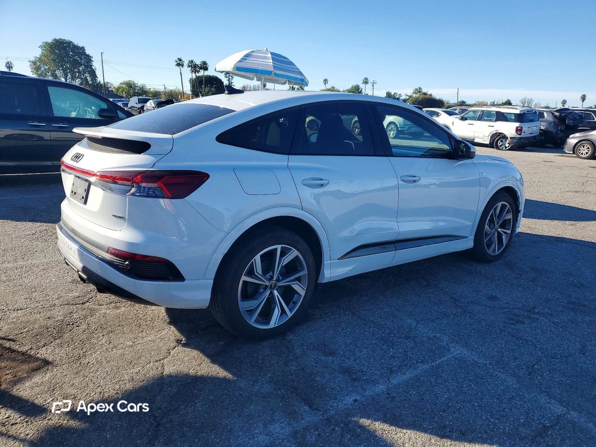 Audi Q4 e-tron 2025