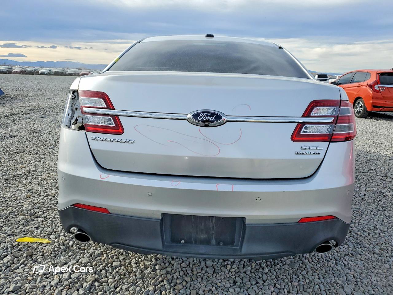 Ford Taurus 2015