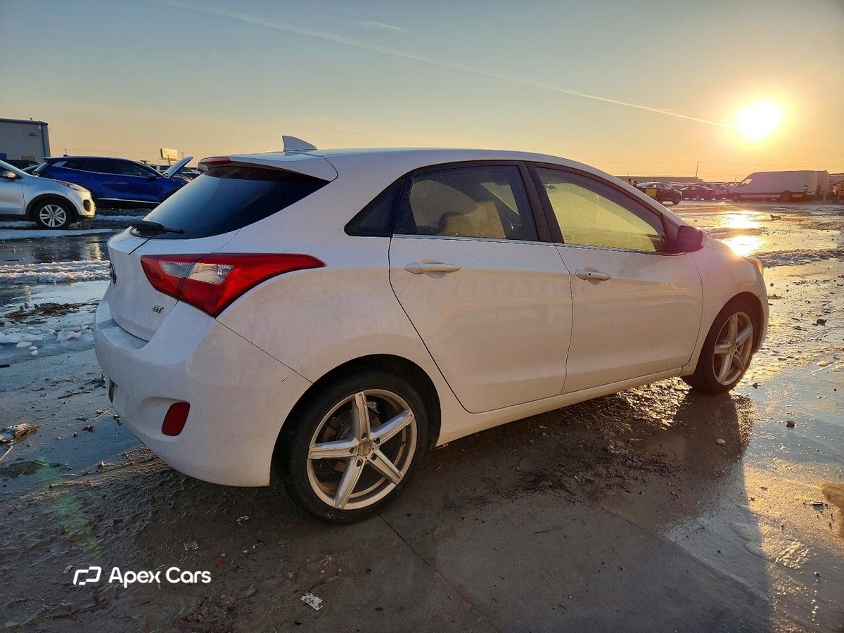 Hyundai Elantra 2013
