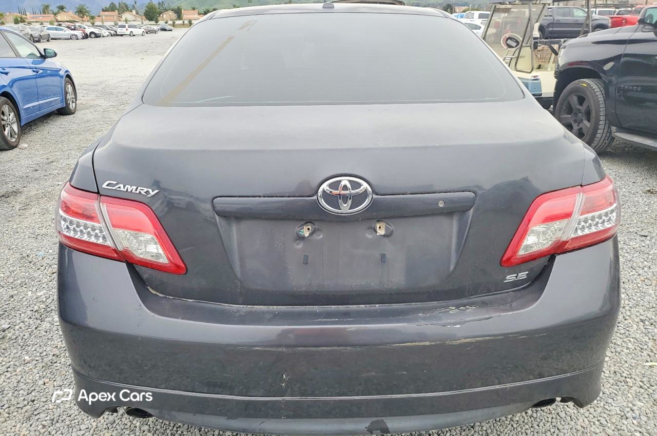 Toyota Camry 2011