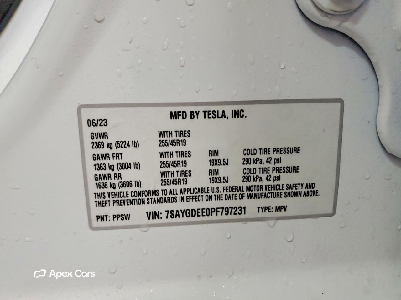 Tesla Model Y 2023