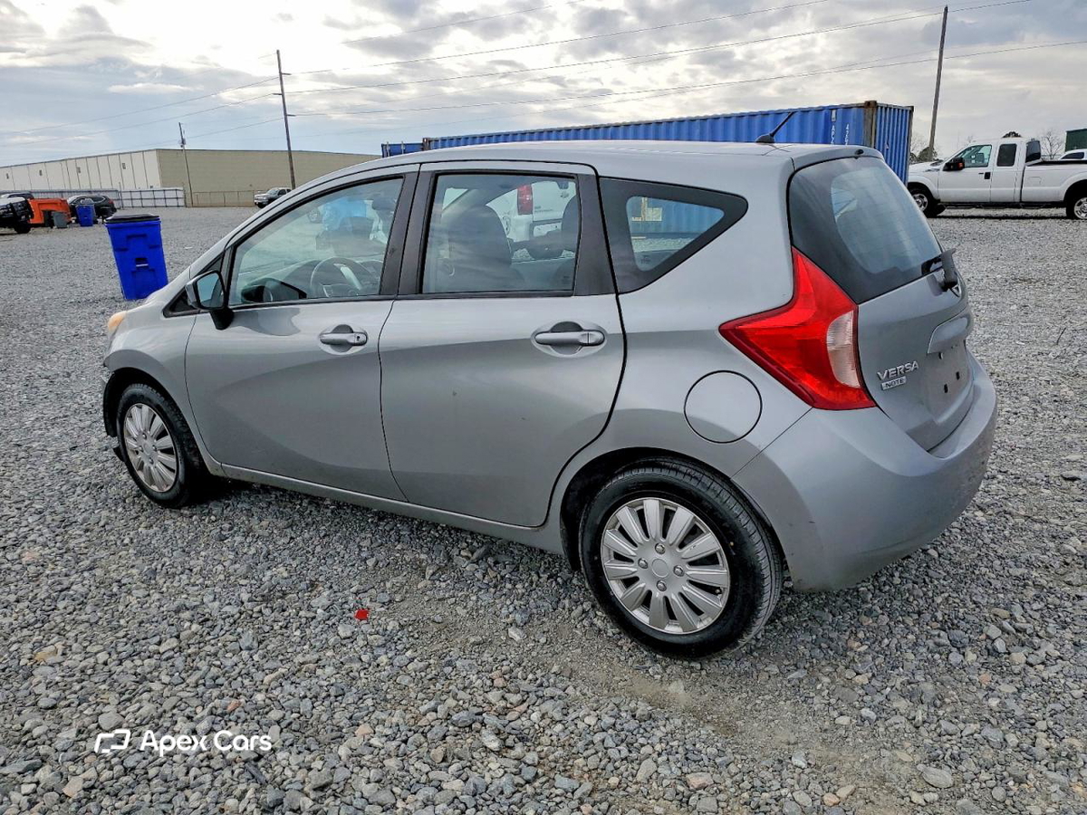Nissan Versa 2015