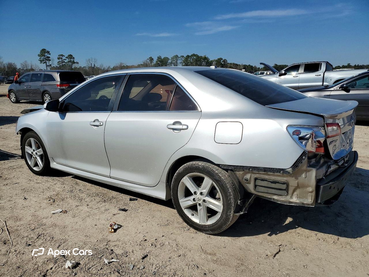 Toyota Camry 2012