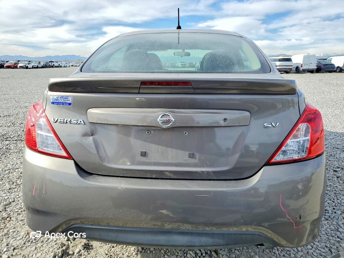 Nissan Versa 2017