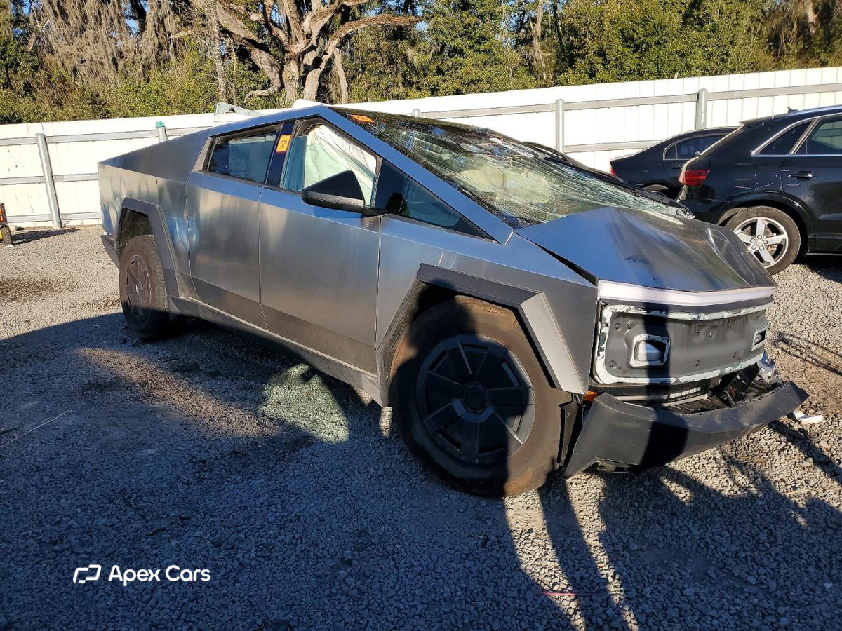 Tesla Cybertruck 2025