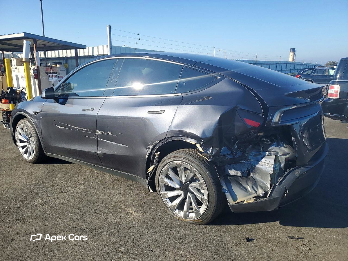 Tesla Model Y 2026