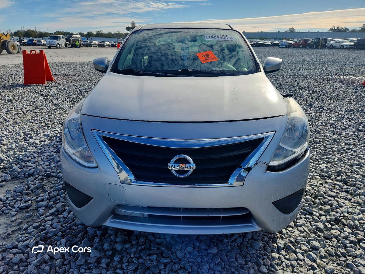 Nissan Versa 2017