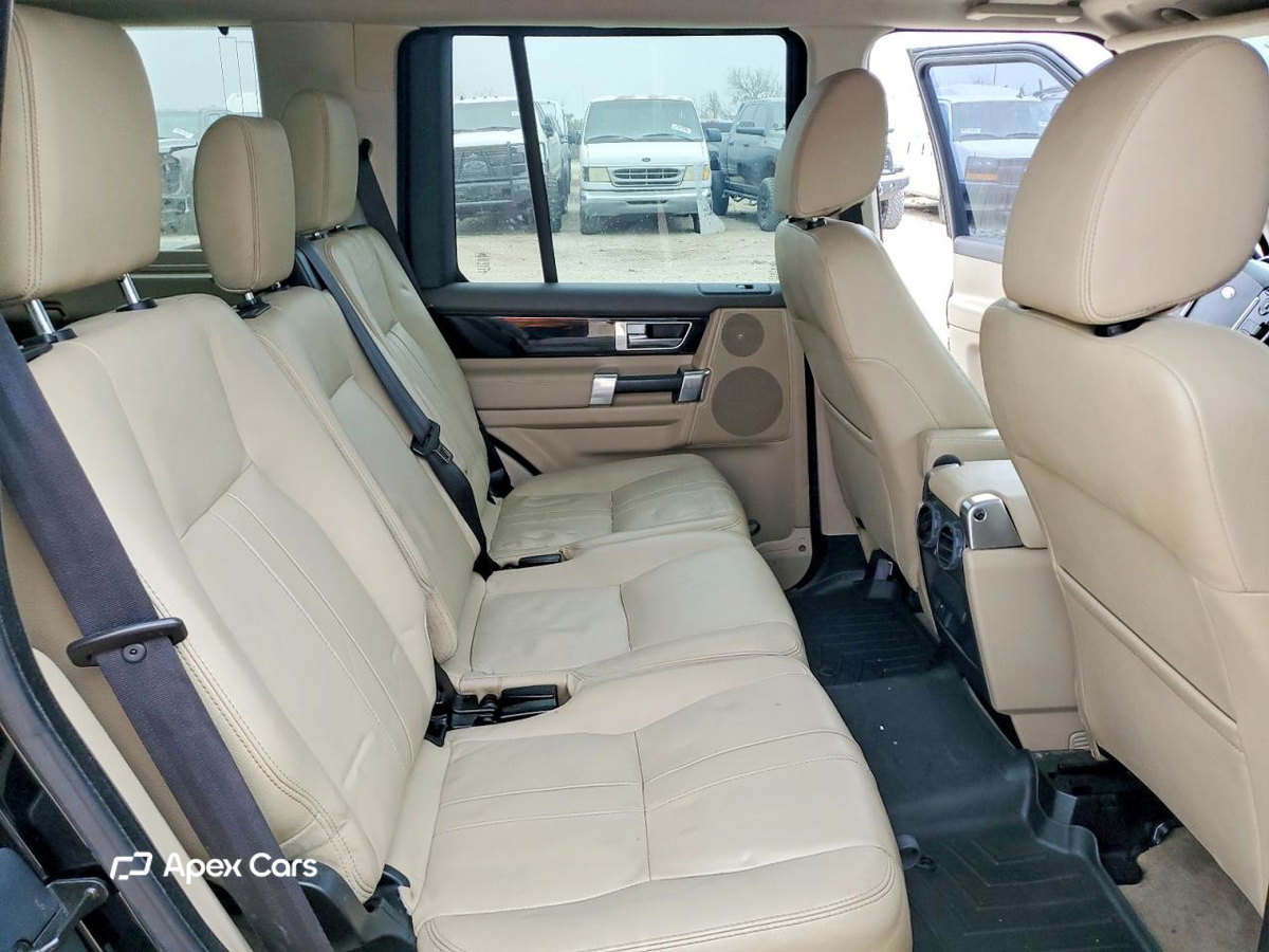 Land Rover LR4 2016
