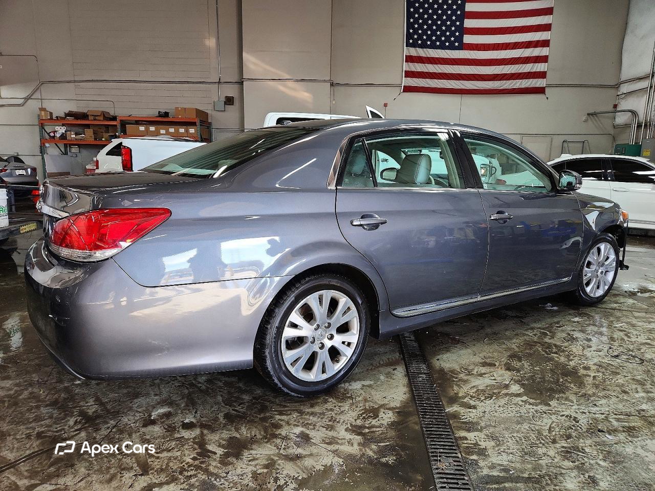 Toyota Avalon 2011