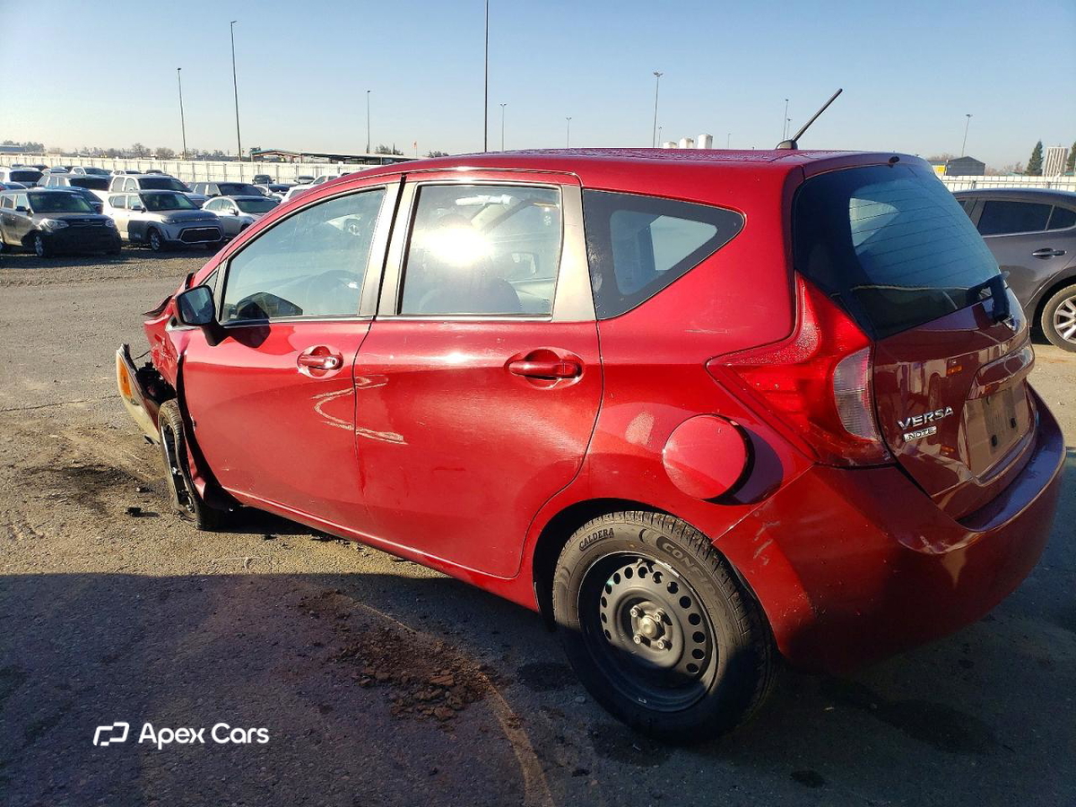 Nissan Versa 2015