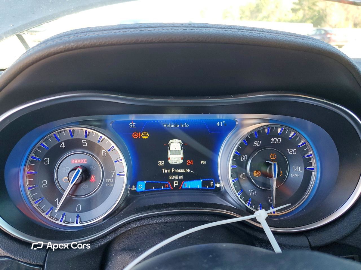 Chrysler 300 2023