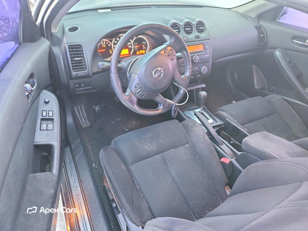 Nissan Altima 2012