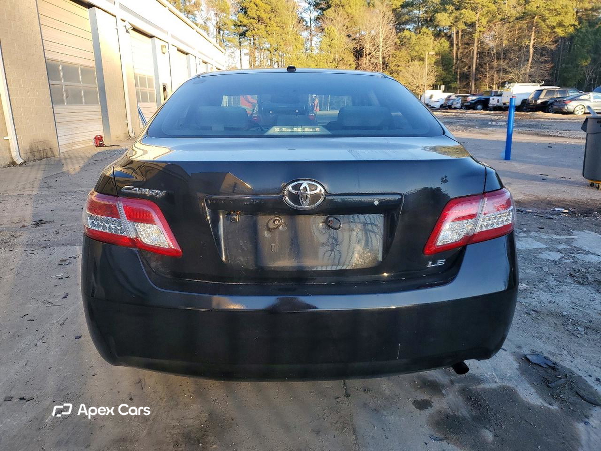 Toyota Camry 2011