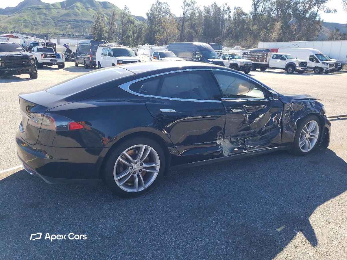 Tesla Model S 2012