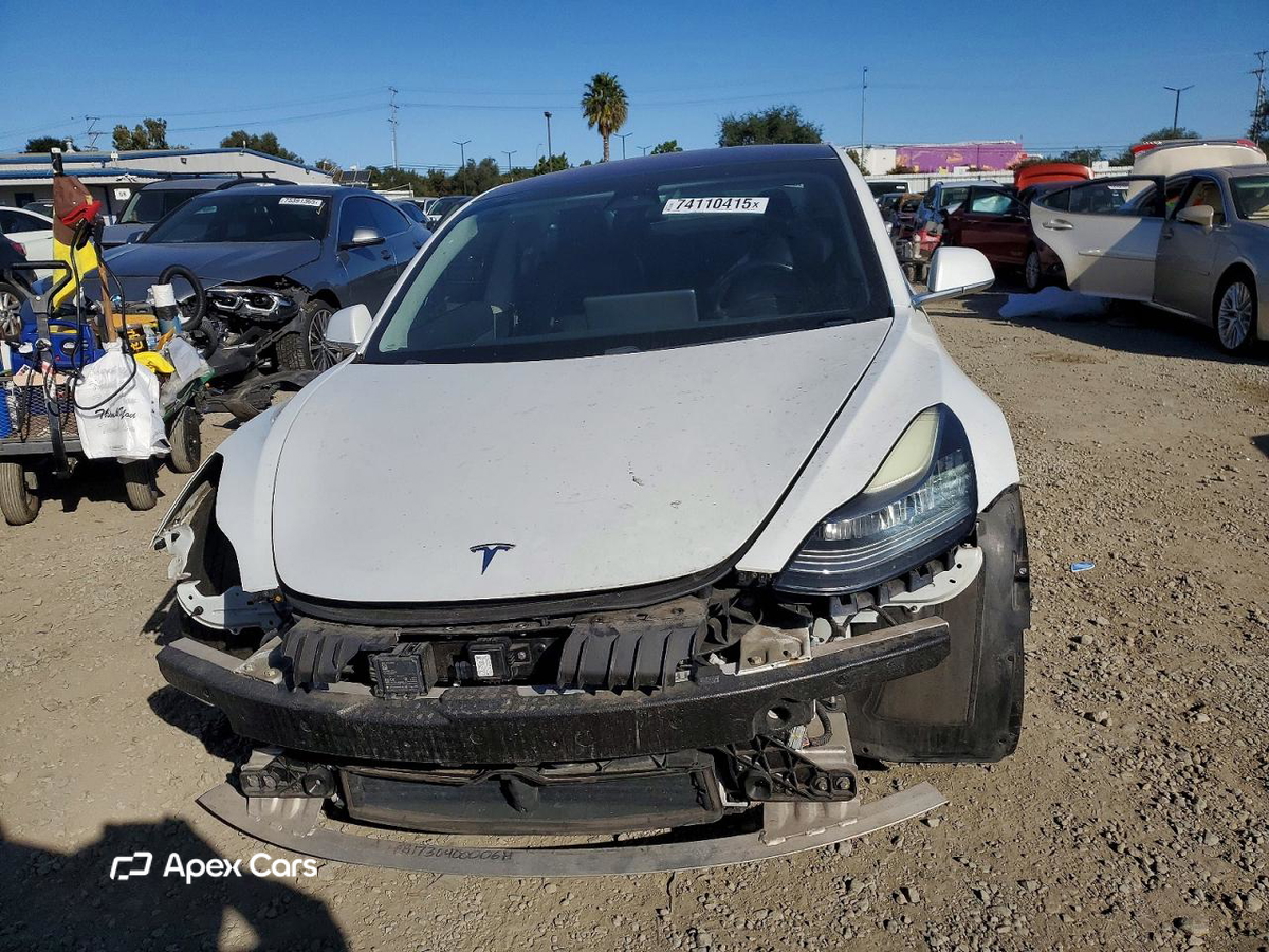Tesla Model 3 2017