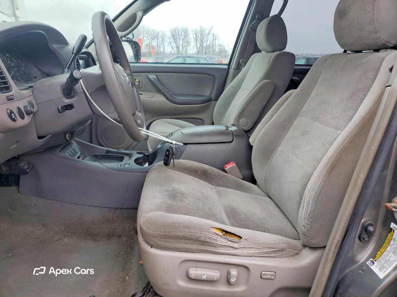 Toyota Sequoia 2005