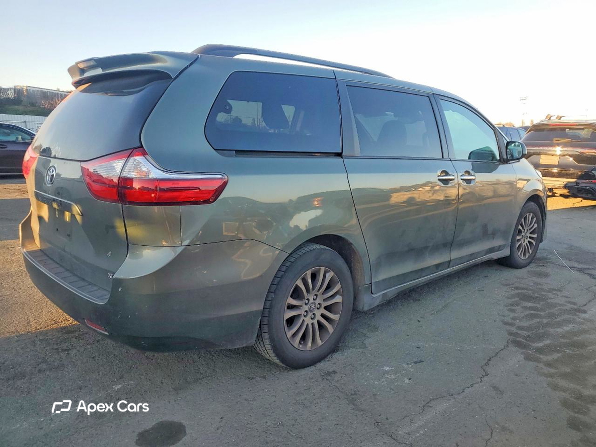 Toyota Sienna 2020