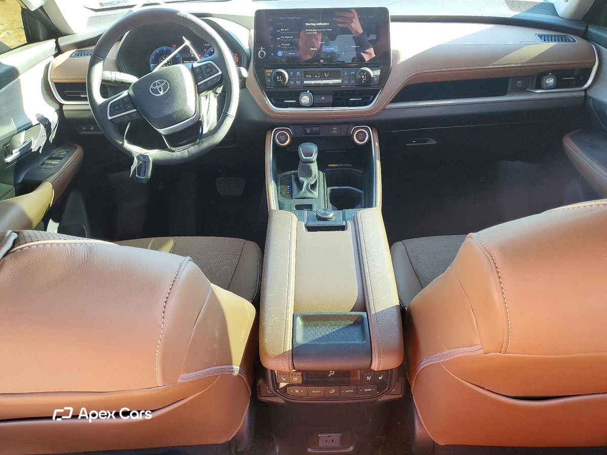 Toyota Highlander 2025