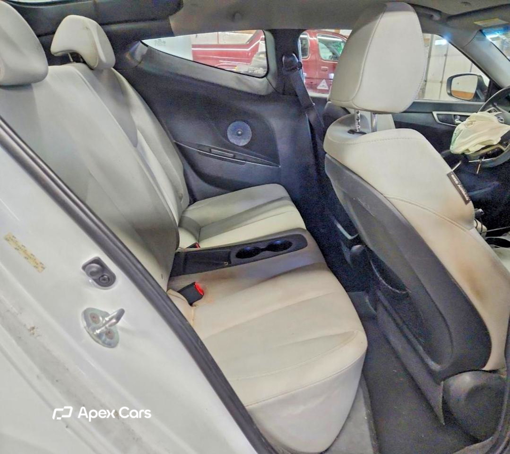 Hyundai Veloster 2013