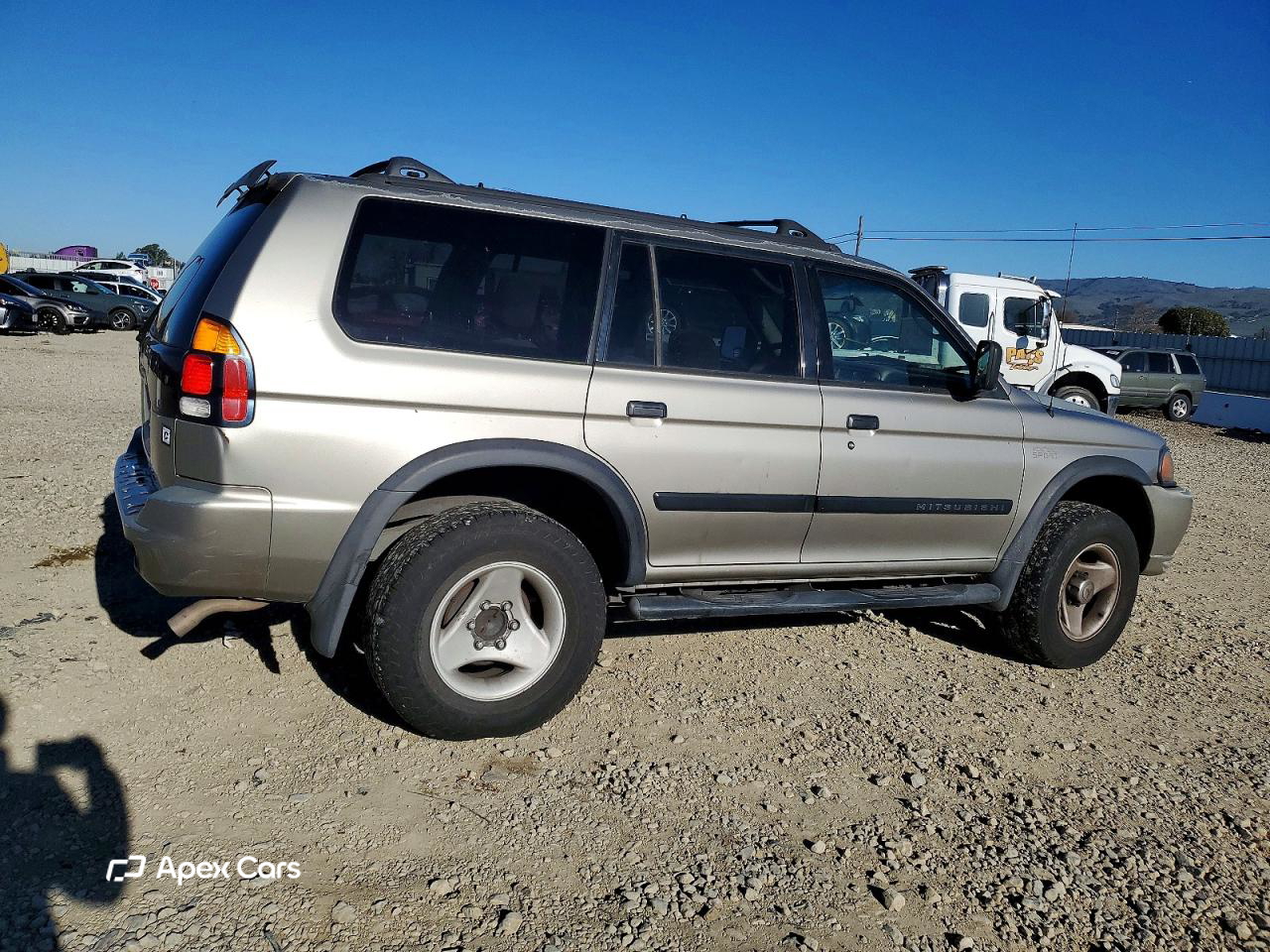 Mitsubishi Montero 2000