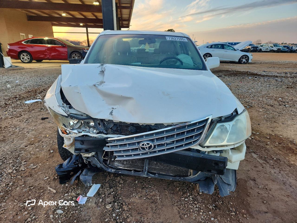 Toyota Avalon 2003
