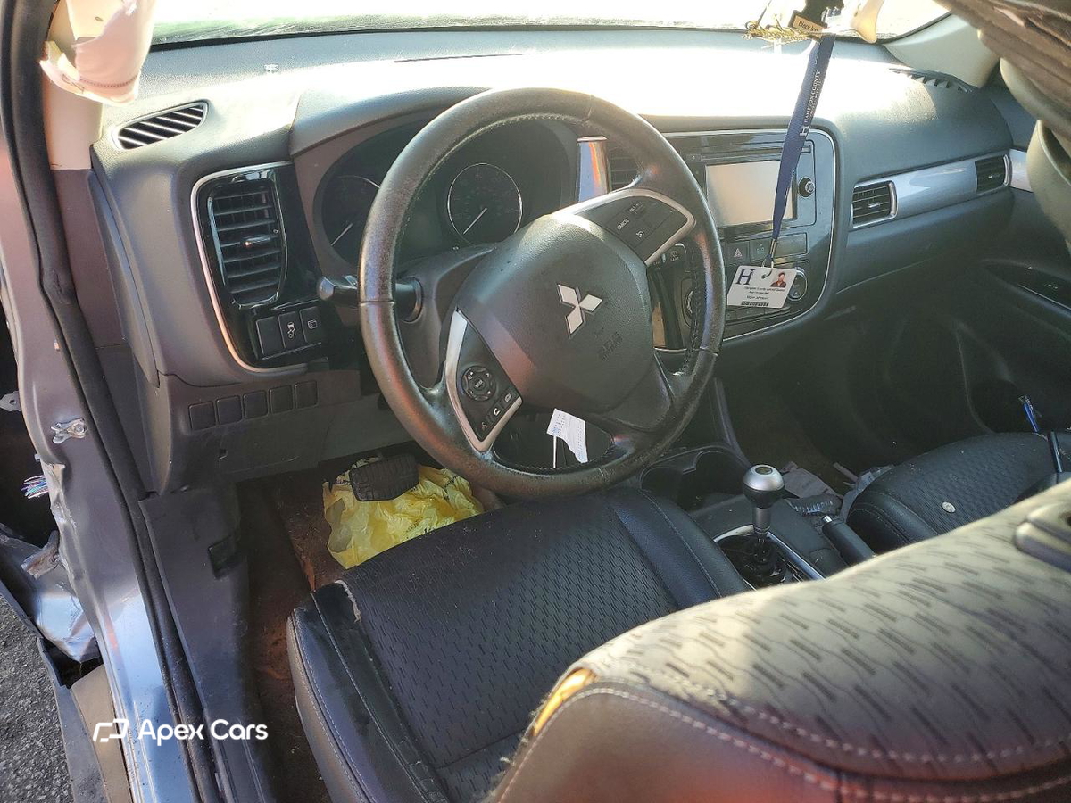 Mitsubishi Outlander 2015