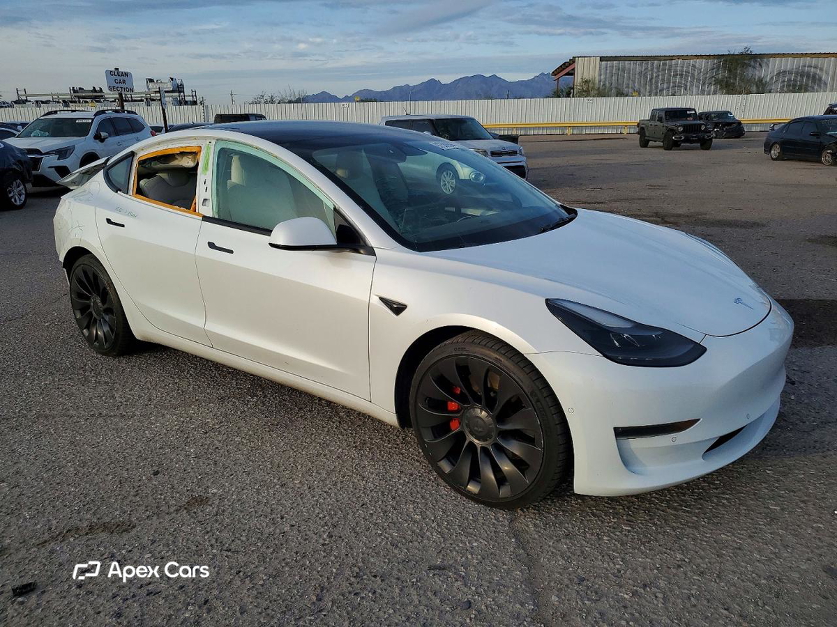 Tesla Model 3 2022