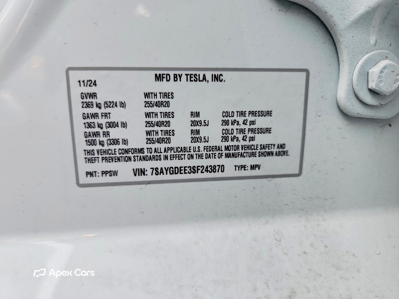 Tesla Model Y 2025