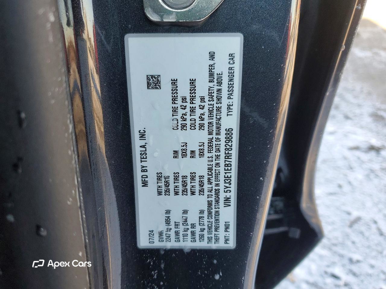 Tesla Model 3 2024
