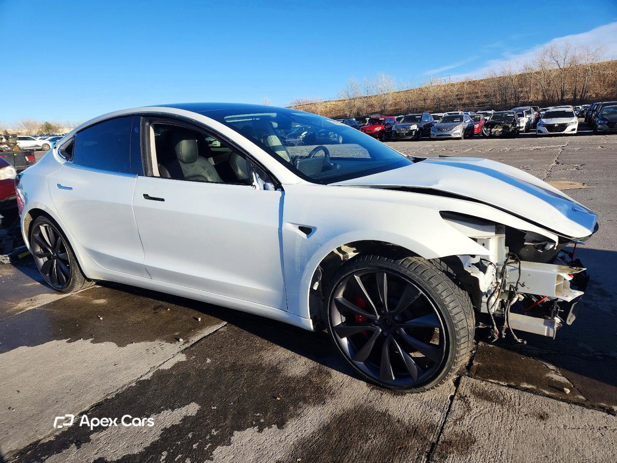 Tesla Model 3 2020