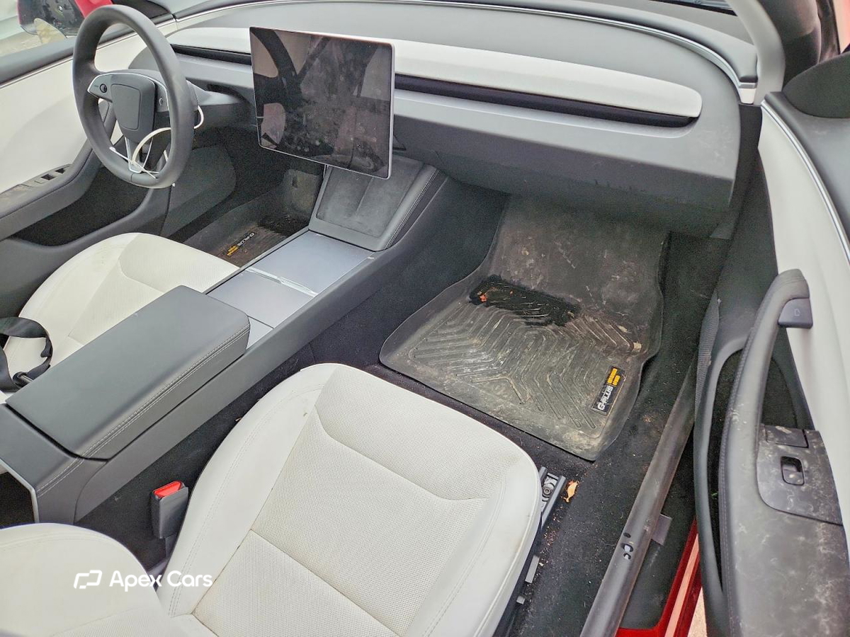 Tesla Model 3 2024