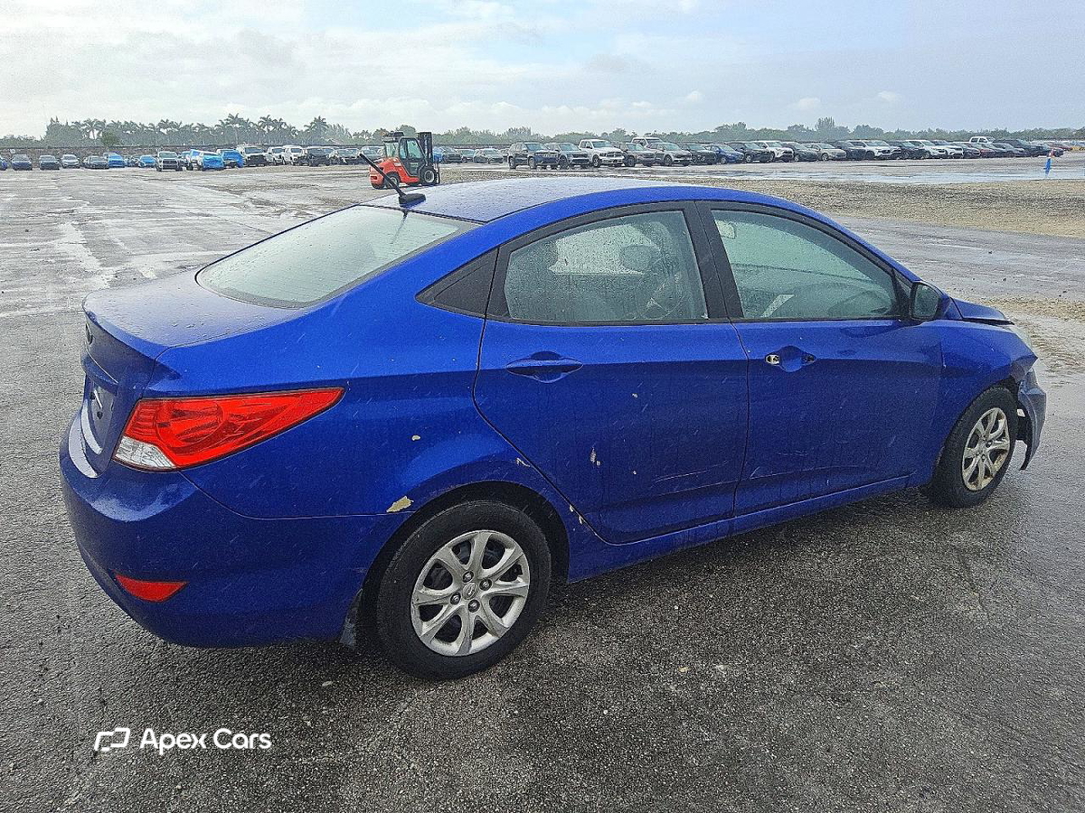 Hyundai Accent 2013