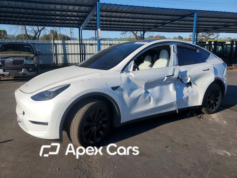 Tesla Model Y 2023 - Image 1 of 15