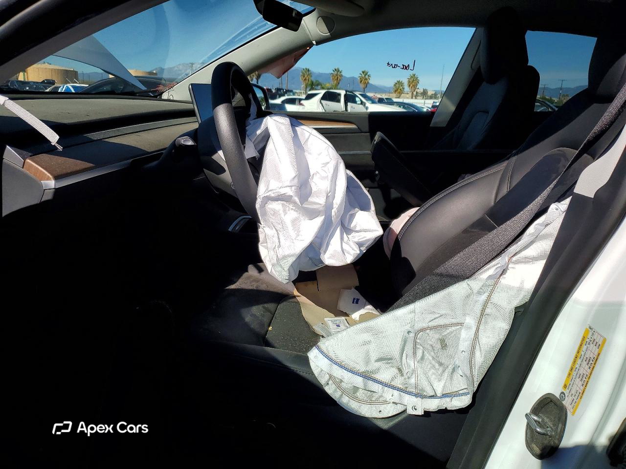 Tesla Model Y 2024