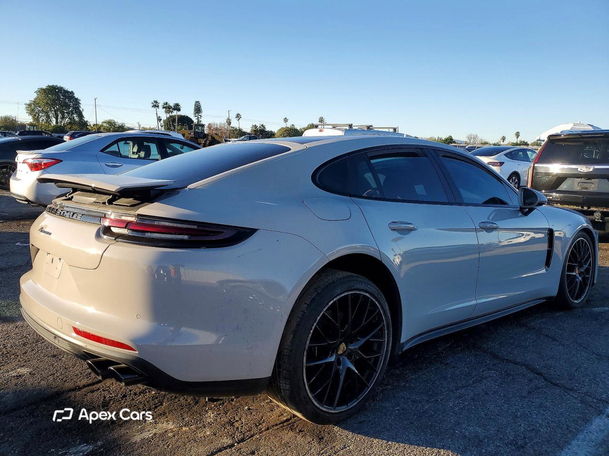 Porsche Panamera 2019