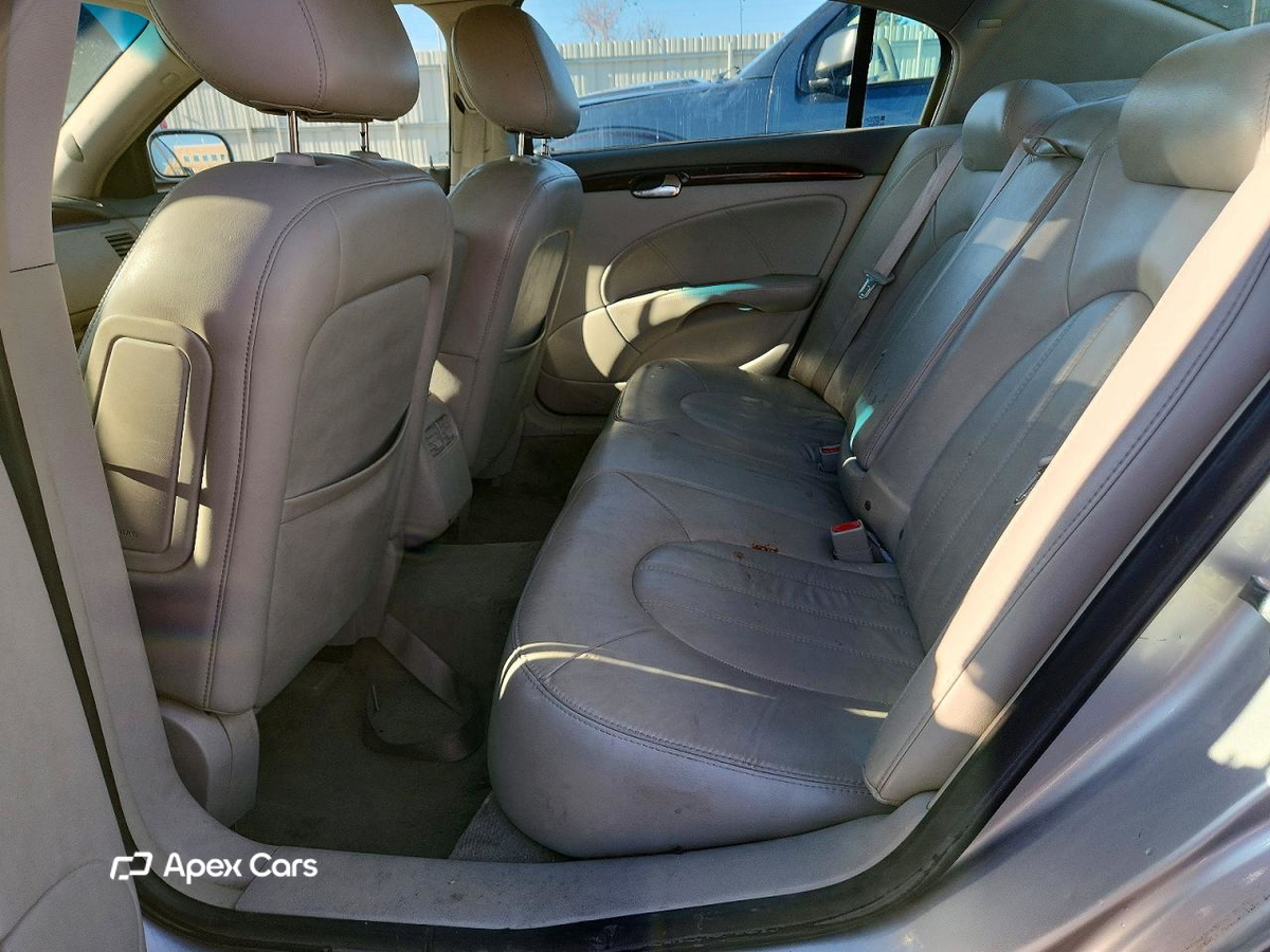 Buick Lucerne 2011