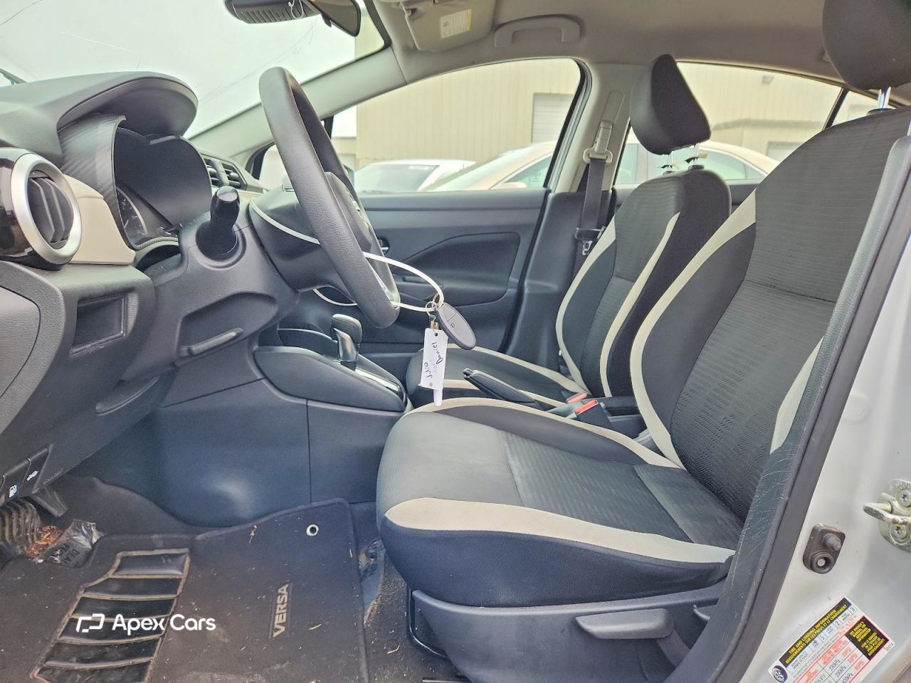 Nissan Versa 2021