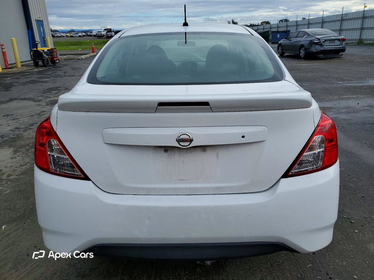 Nissan Versa 2017