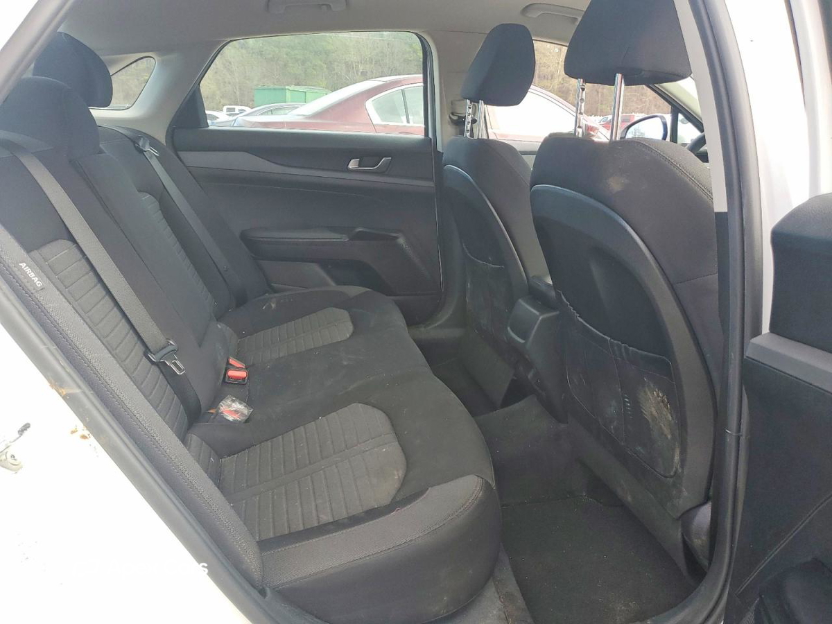 Kia K5 2025