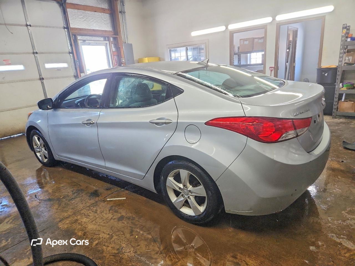 Hyundai Elantra 2012