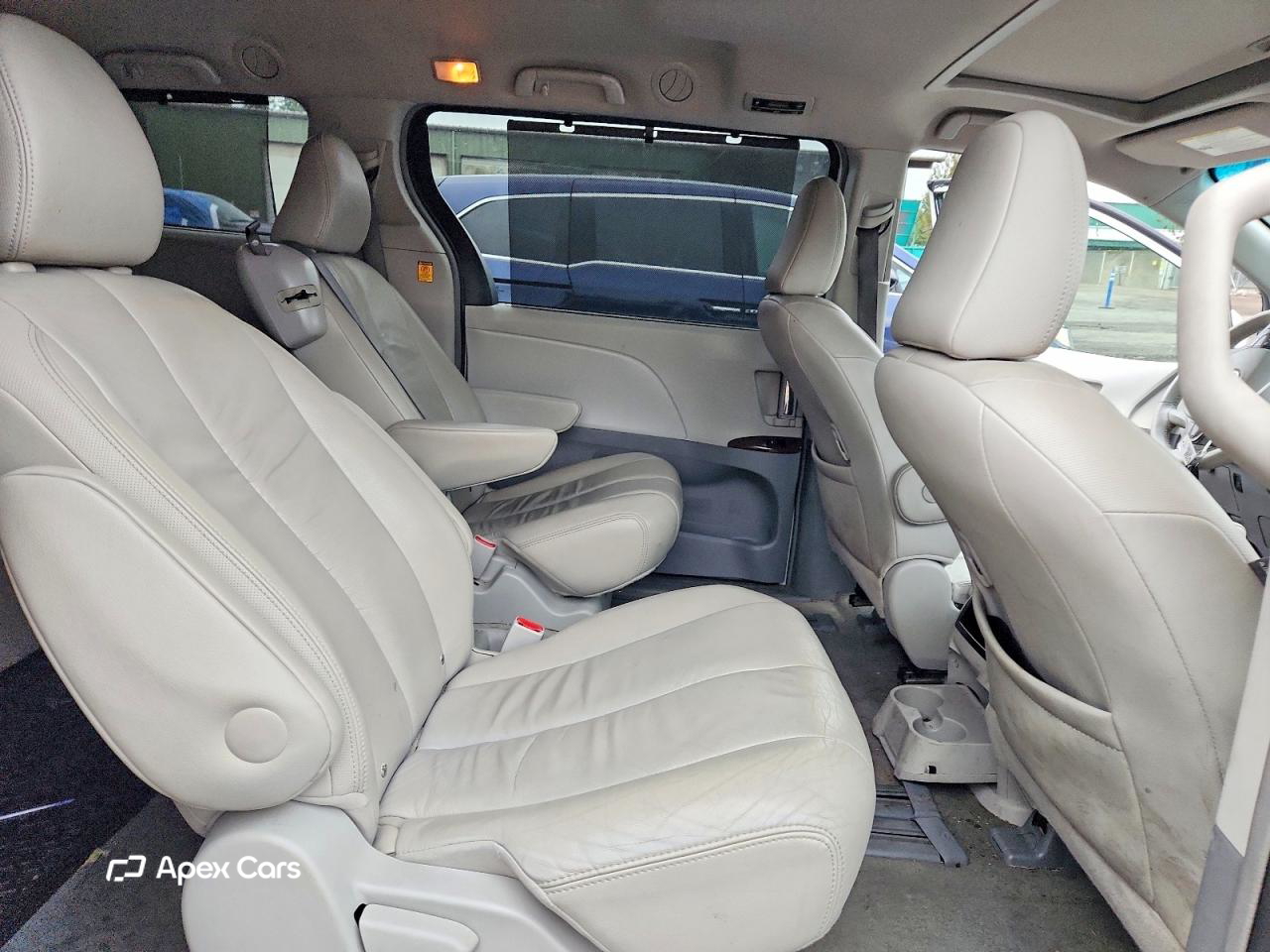 Toyota Sienna 2012