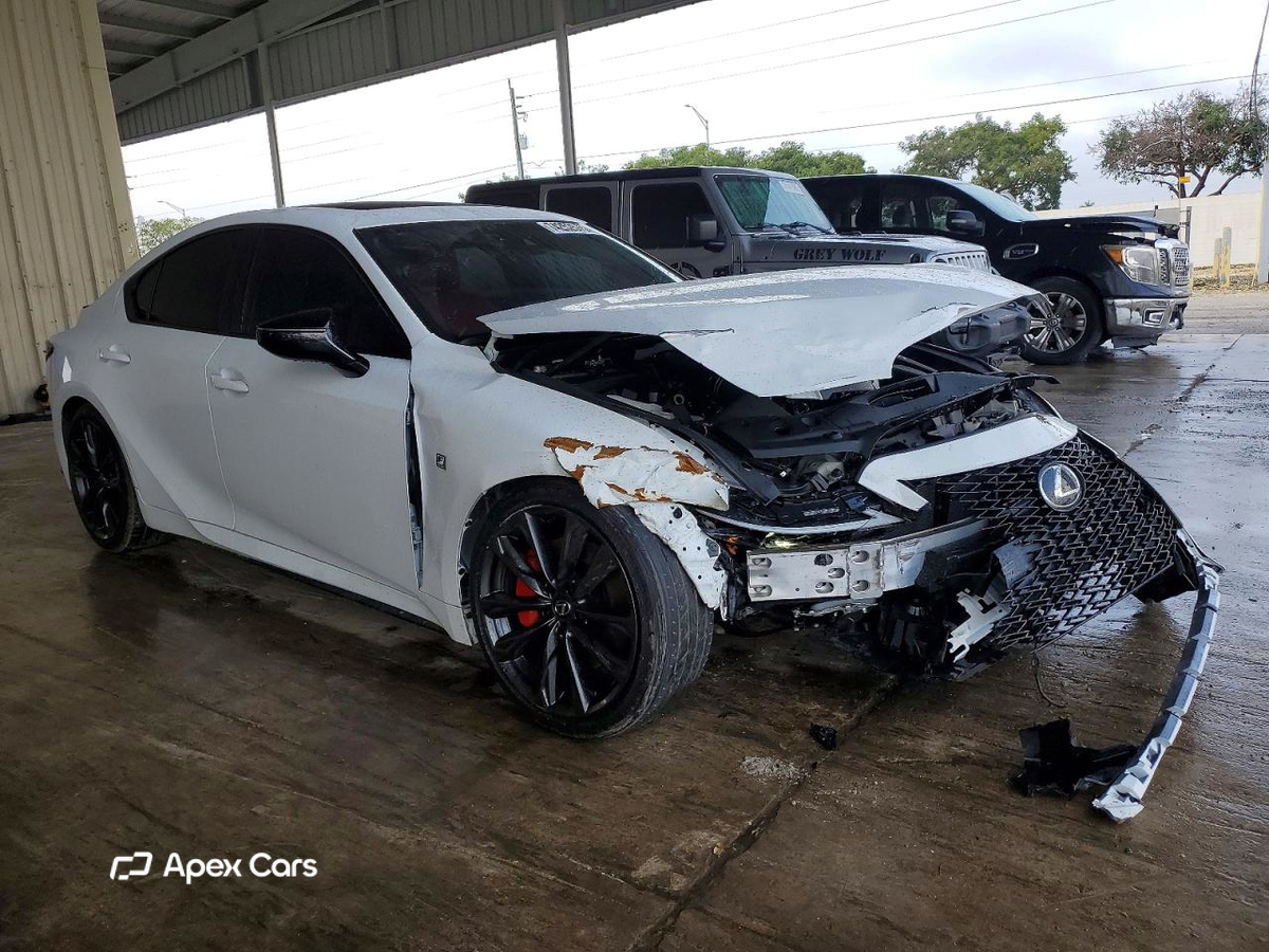 Lexus IS 2025